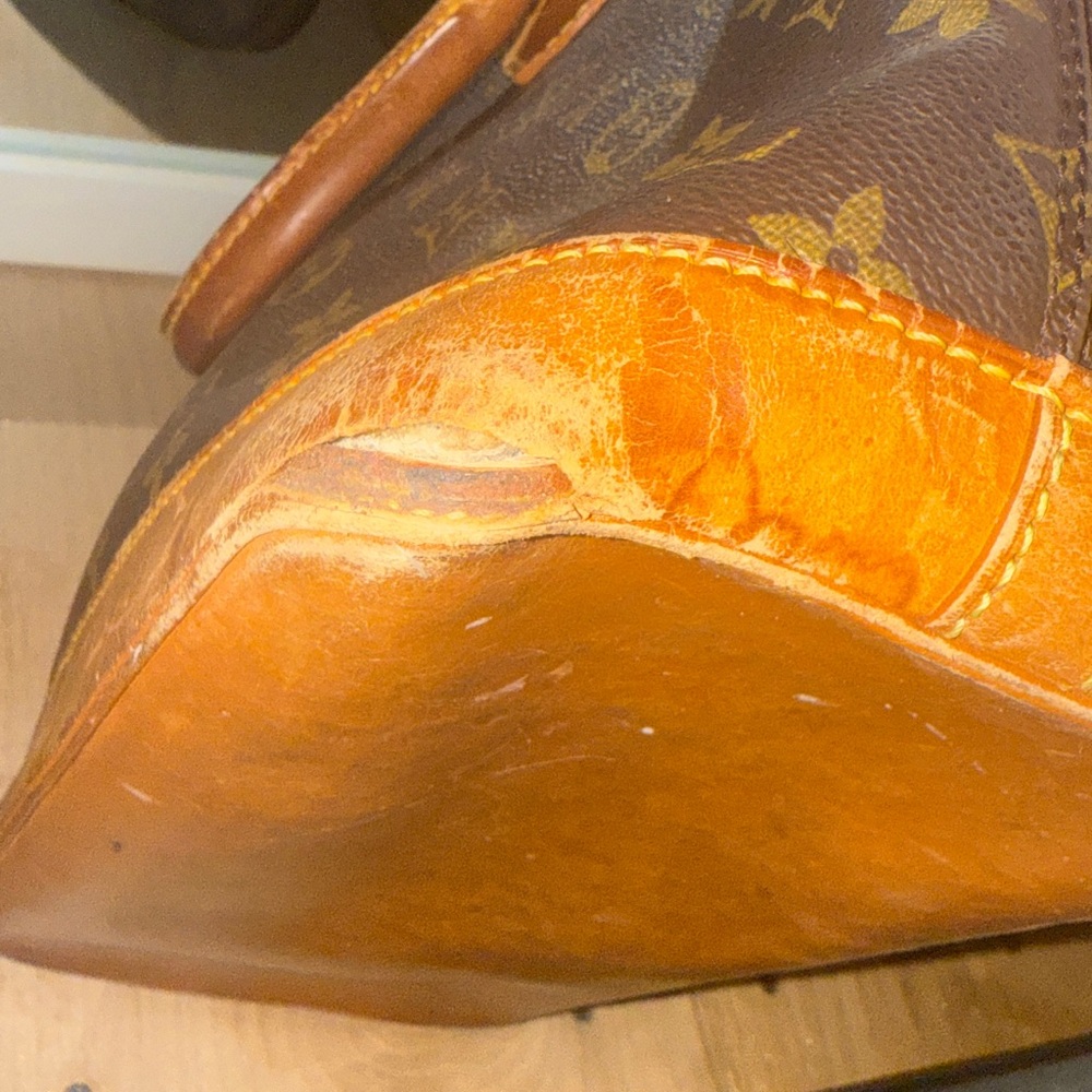 Authentic Louis Vuitton Vintage Alma LV Brown Tan Monogram - Picture 15 of 17
